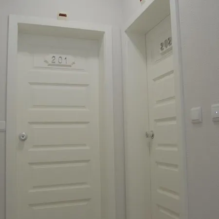 Turísticos Vitoria By Petit Apartahotel 4*