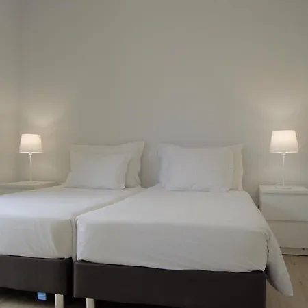 Turisticos Vitoria By Petit 4* פונשל