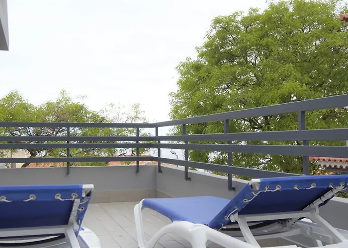 Aparthotel Turisticos Vitoria By Petit 4*