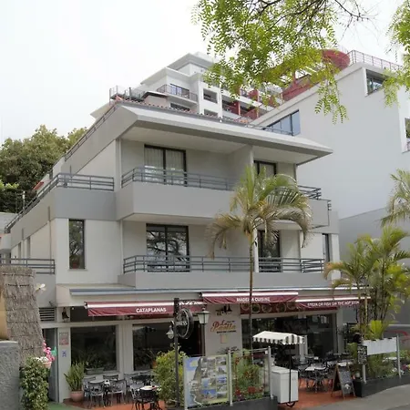 Turisticos Vitoria By Petit Aparthotel Funchal (Madeira)